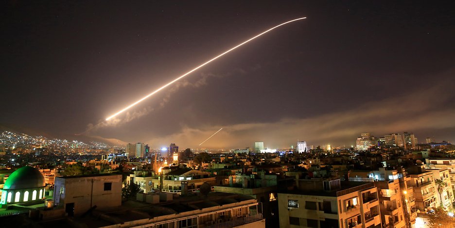 Israel attacks Syria4