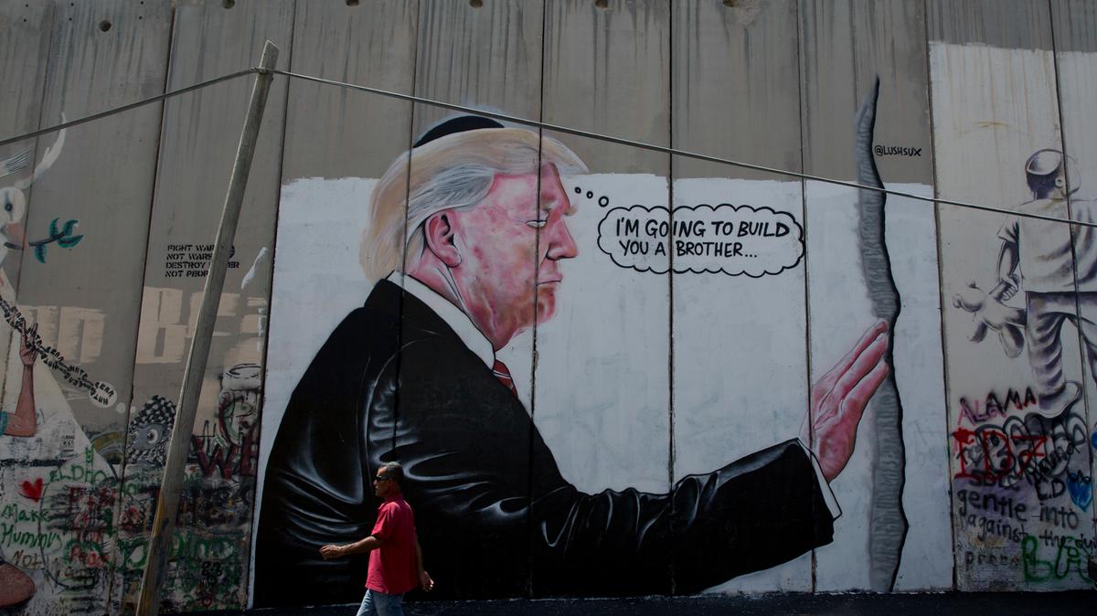 Trump wall2