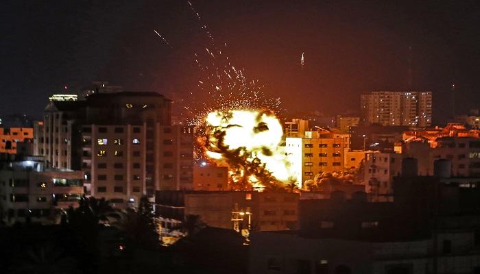 Газа снова полыхает и снова сопротивляется