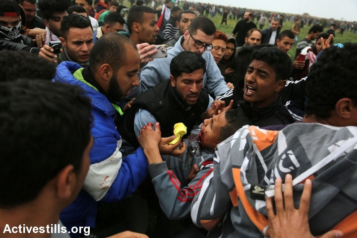 В Газе ранены десятки участников Марша Возвращения