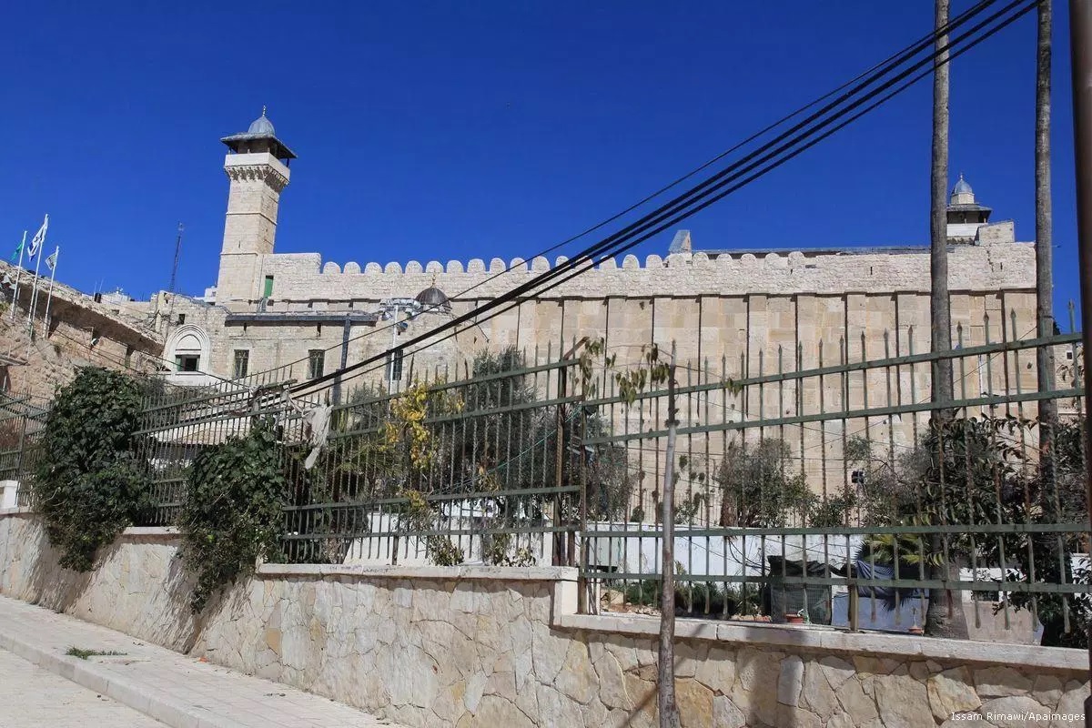 Посягательства на Аль-Аксу и мечеть Ибрахима в Хевроне продолжаются