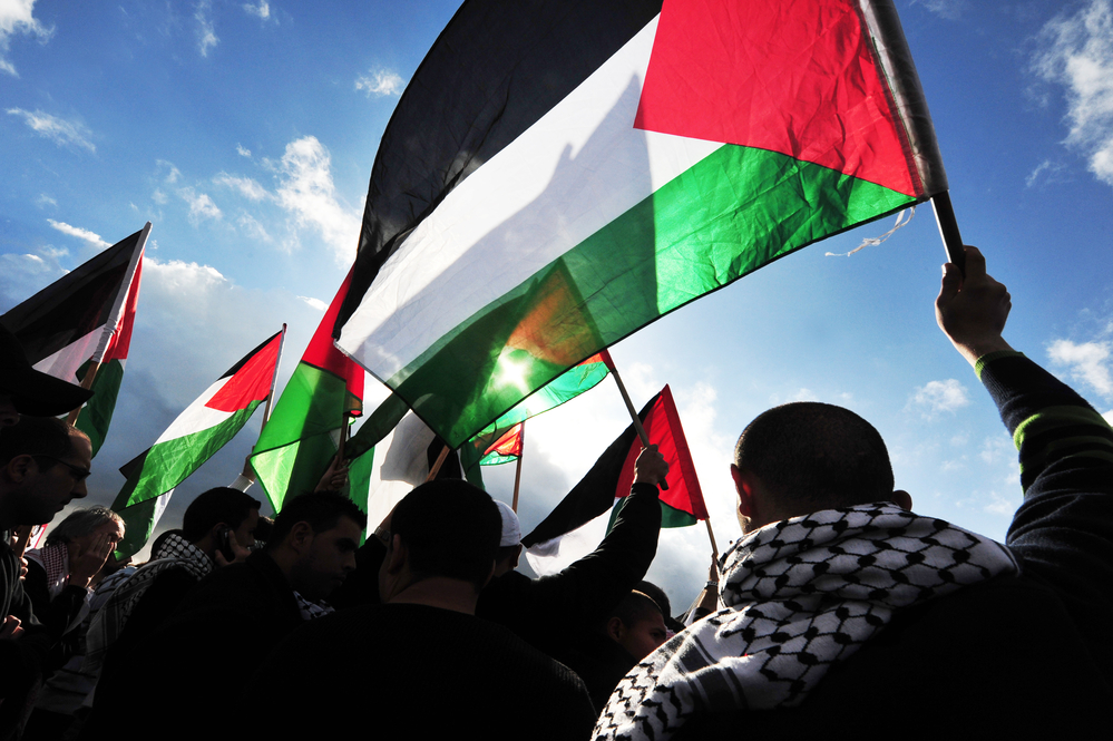 Растет число палестинцев, поддерживающих вооруженную борьбу против сионистского режима