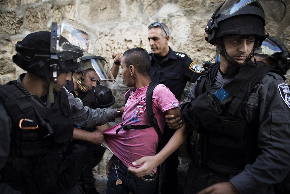 Израиль продолжает позорную политику административных арестов