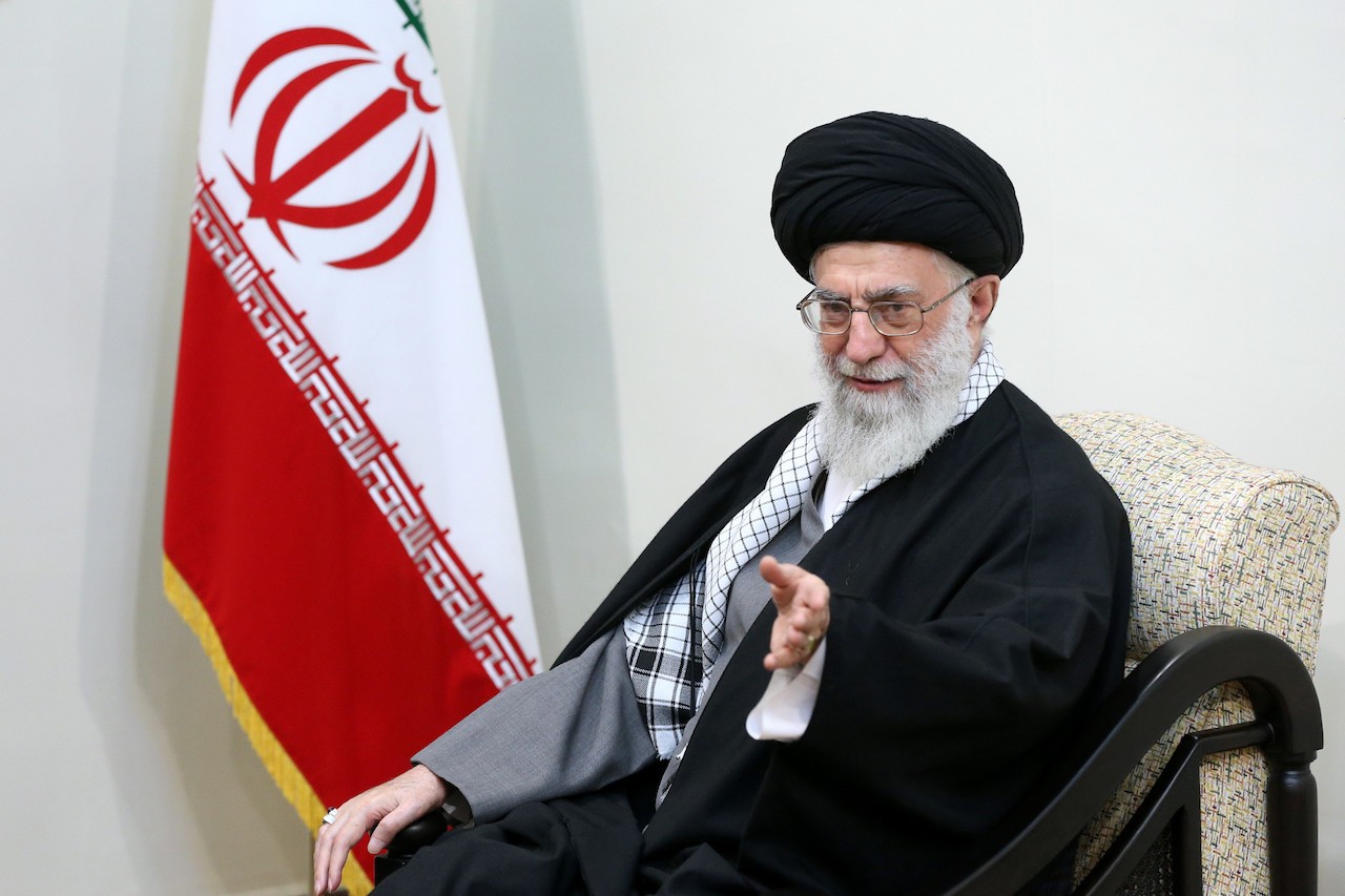 Сейид Али Хаменеи: «Иран не будет сотрудничать с США и Британией в региональных вопросах»