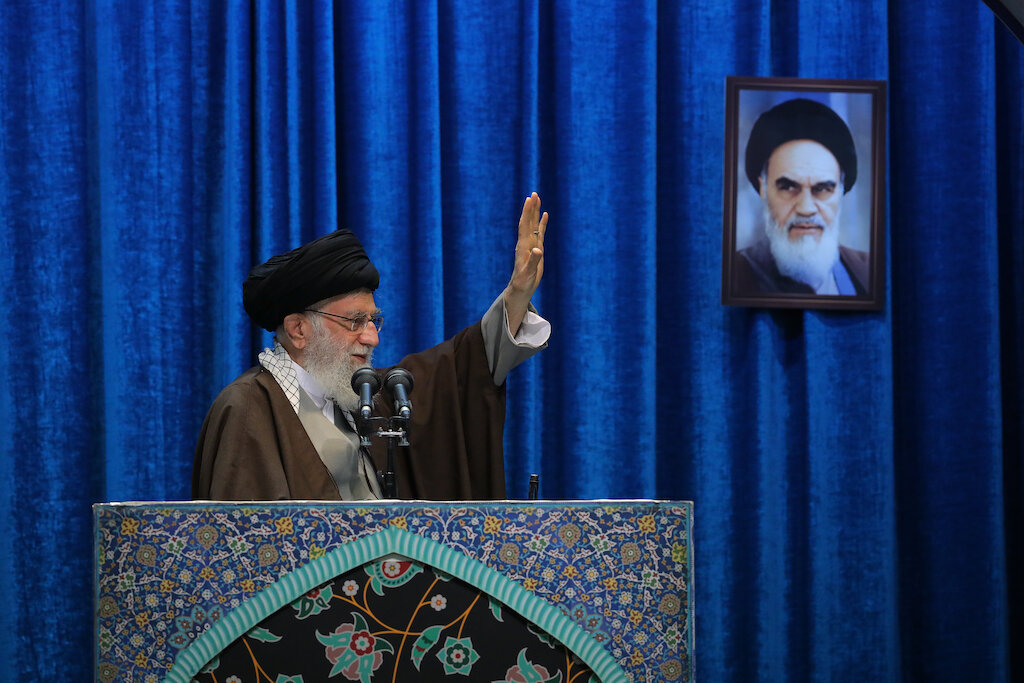 Аятолла Хаменеи: «День Аллаха – день разгрома американской базы, день позора США»