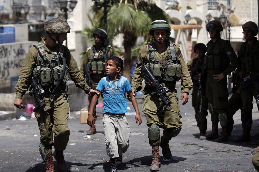Израильские оккупационные тюрьмы: место, где погибает палестинское детство