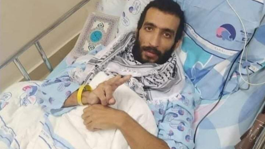 Голодающий палестинский узник Кайед аль-Фасфус находится при смерти